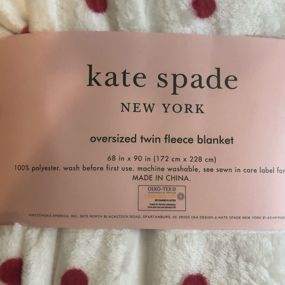 🛍🛍SOLD Kate spade ♠️ plush blanket- red polka dots - Picture 4 of 4